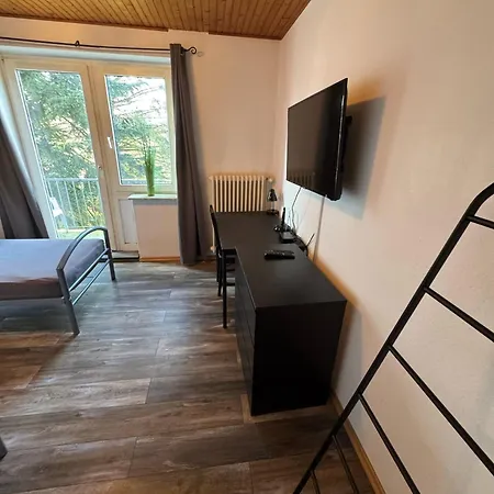 Ruhige 3-zimmerwohnung Im Norden Bremens Fuer Monteure Und Geschaeftsreisende Pm 33 Og Lejlighed