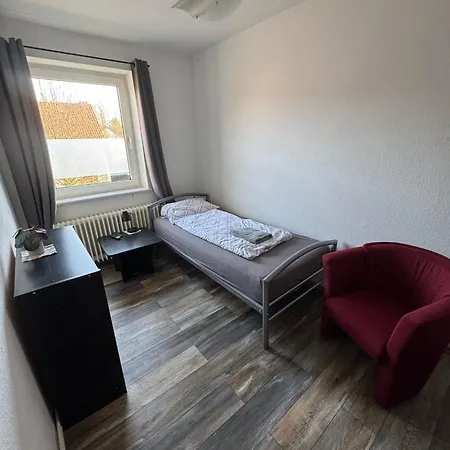 Ruhige 3-zimmerwohnung Im Norden Bremens Fuer Monteure Und Geschaeftsreisende Pm 33 Og *