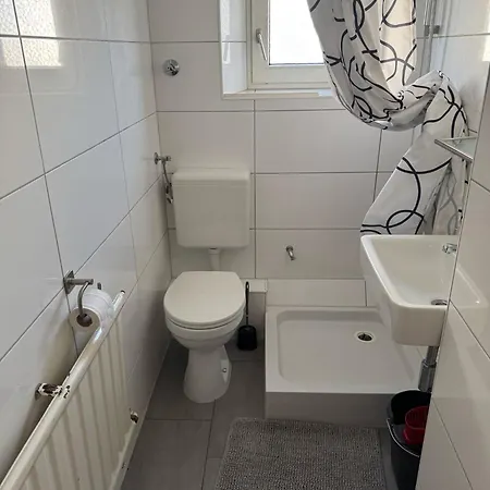 Ruhige 3-zimmerwohnung Im Norden Bremens Fuer Monteure Und Geschaeftsreisende Pm 33 Og Bremen